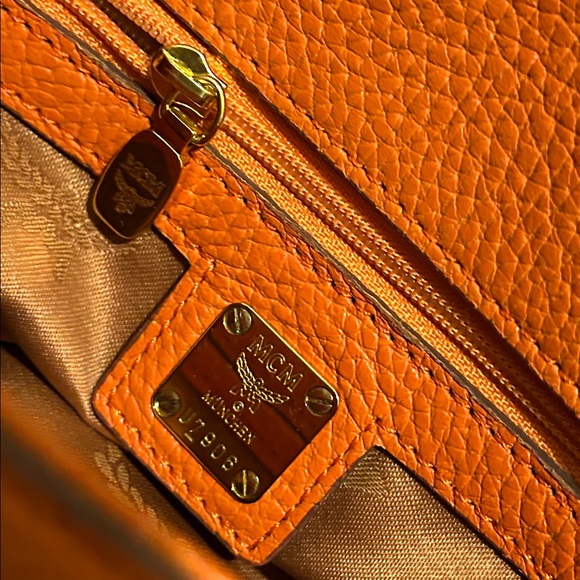 MCM Chain Orange Pebbled Leather Shoulder Crosdbody Bag - Picture 13 of 15